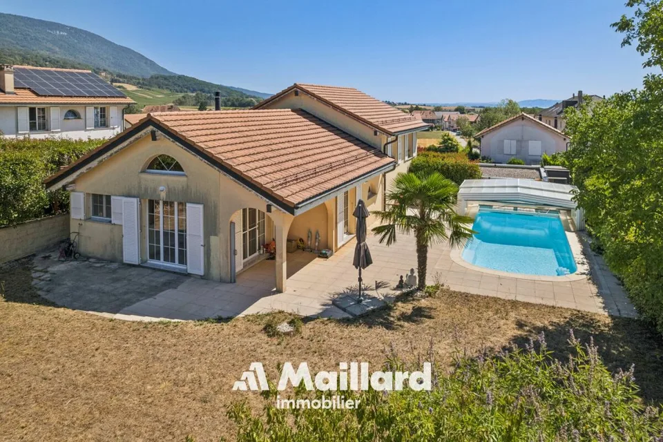Champagne - Magnifica villa indipendente con piscina