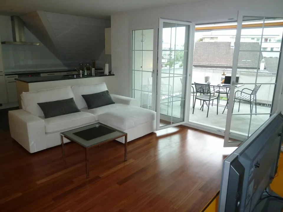 Moderne 2.5-Zimmerwohnung zentral in Kloten