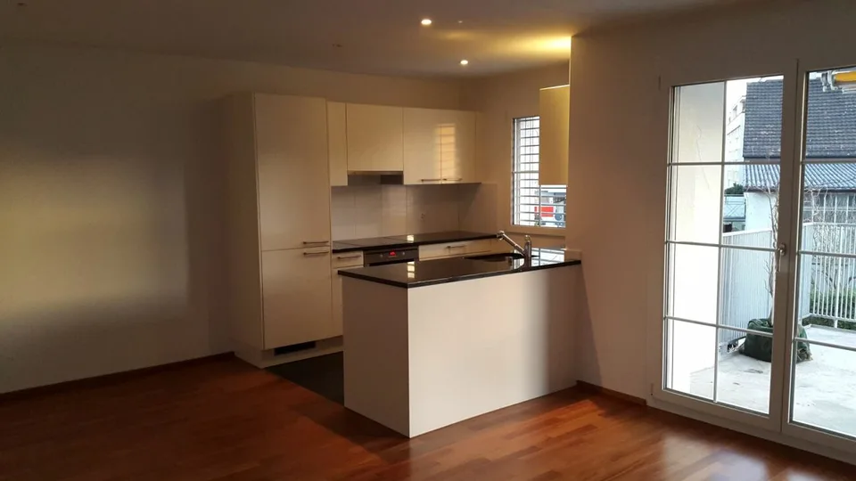 Moderne 2.5-Zimmerwohnung zentral in Kloten