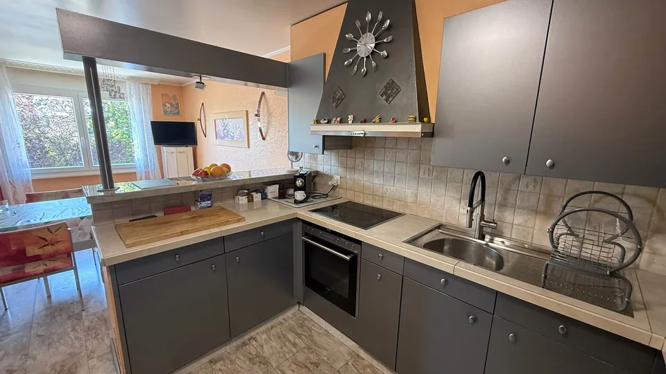 Wohnung PPE mit 4,5 Zimmern und Garage in Boudry