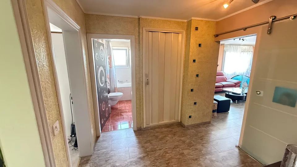 Wohnung PPE mit 4,5 Zimmern und Garage in Boudry