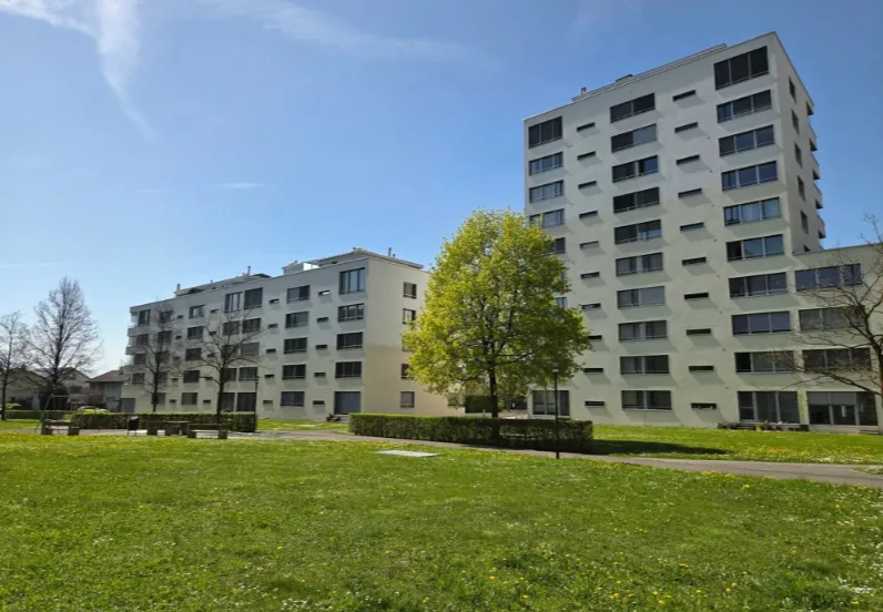 Grosszügige 3.5-Zimmer-Wohnung im ruhigen Wohnpark Feldhof in Zug