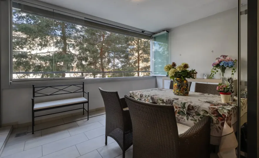Grosszügige 3.5-Zimmer-Wohnung im ruhigen Wohnpark Feldhof in Zug