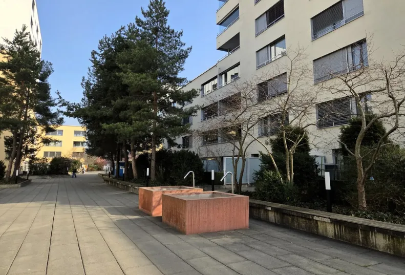 Grosszügige 3.5-Zimmer-Wohnung im ruhigen Wohnpark Feldhof in Zug