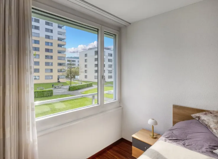 Grosszügige 3.5-Zimmer-Wohnung im ruhigen Wohnpark Feldhof in Zug