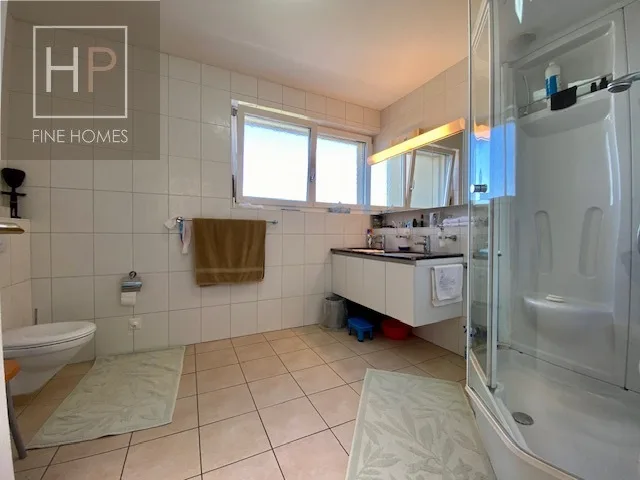 4.5 Zimmer Attika-Eigentumswohnung mit Hobbyraum und 2 Autoeinstellhallenplätze