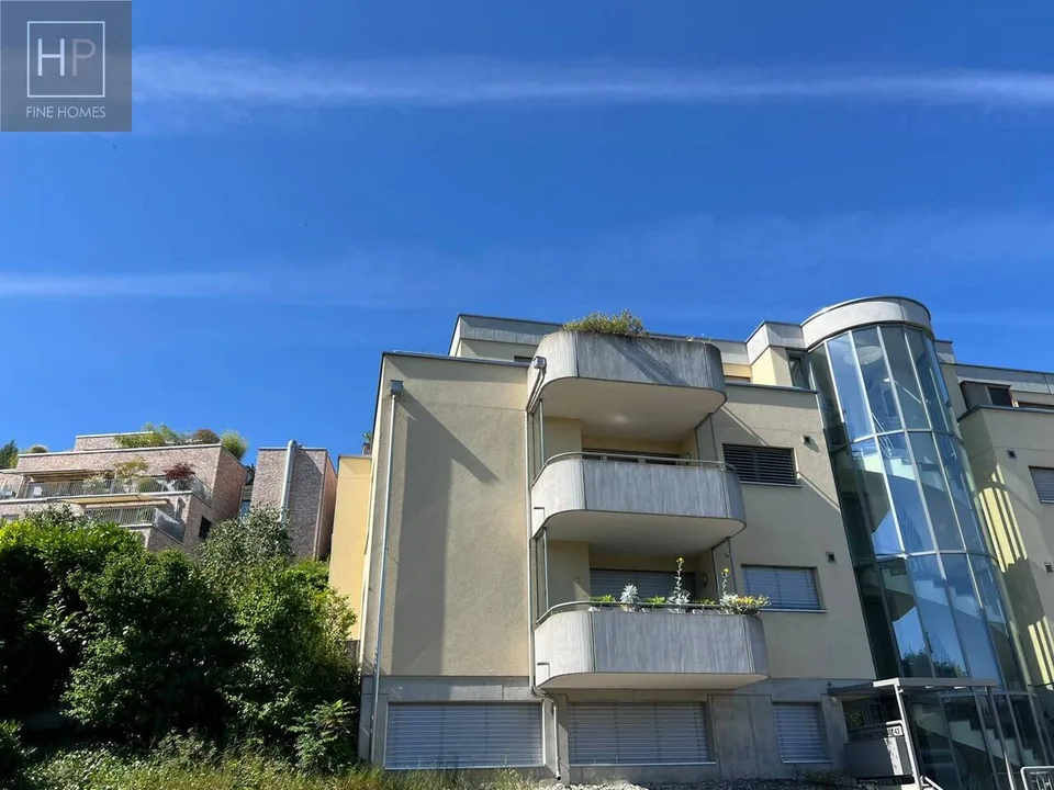 4.5 Zimmer Attika-Eigentumswohnung mit Hobbyraum und 2 Autoeinstellhallenplätze