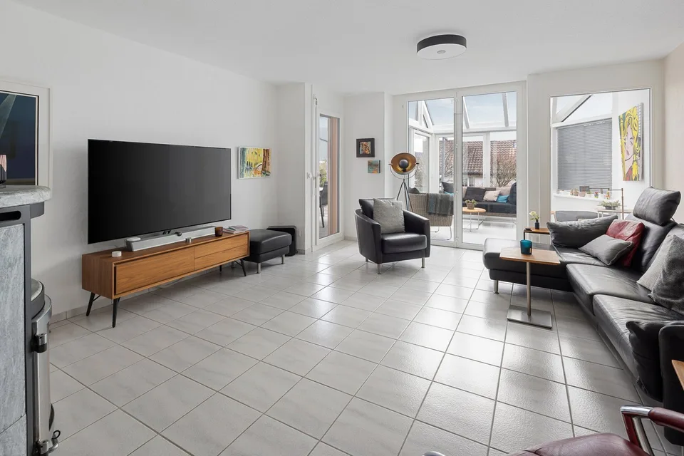 Idyllic top-maintained home in a preferred location with a magnificent view