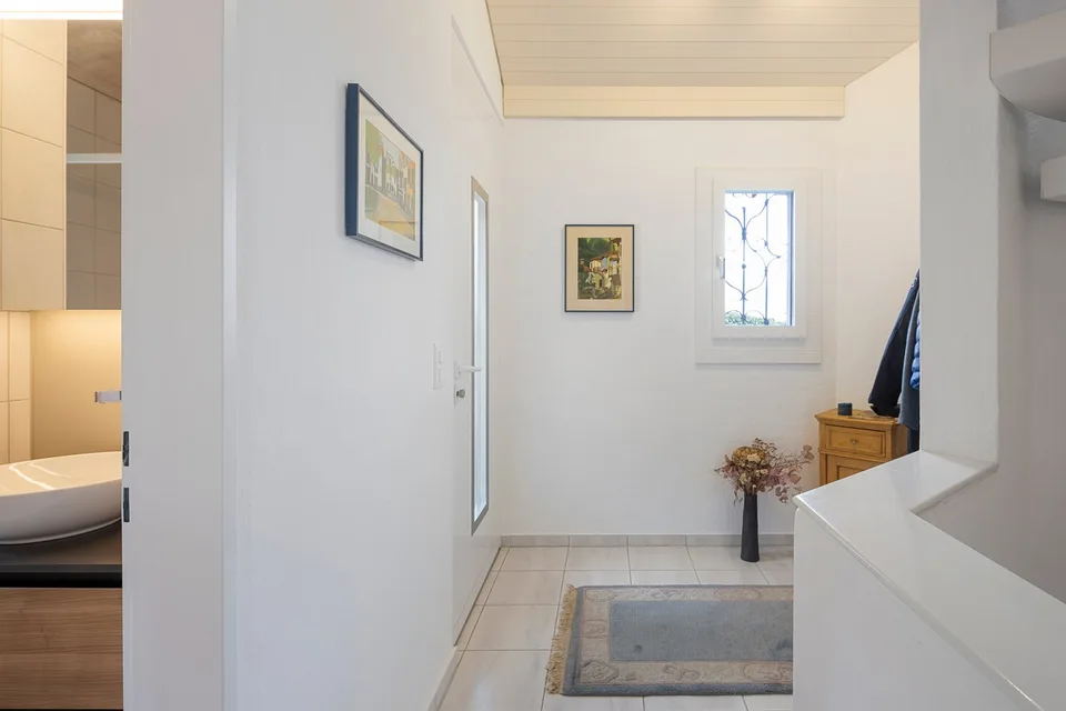 Idyllic top-maintained home in a preferred location with a magnificent view