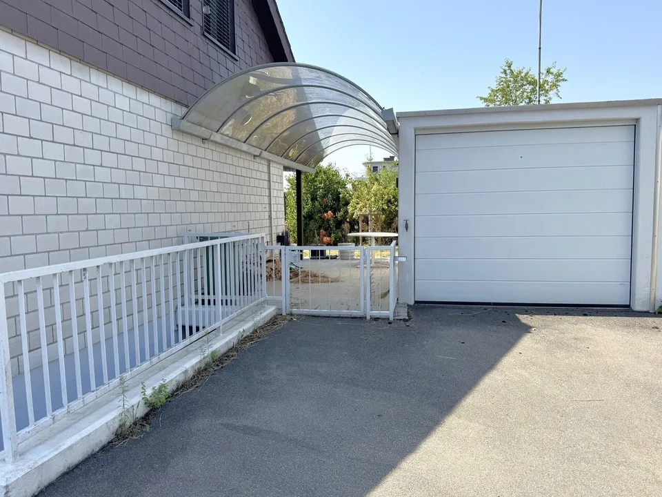 Posto meraviglioso con paradiso di giardino - tranquillo, soleggiato e centrale
