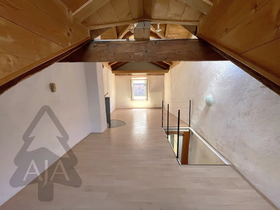 Cressier (in the historic village center), charming semi-detached house with 3 rooms