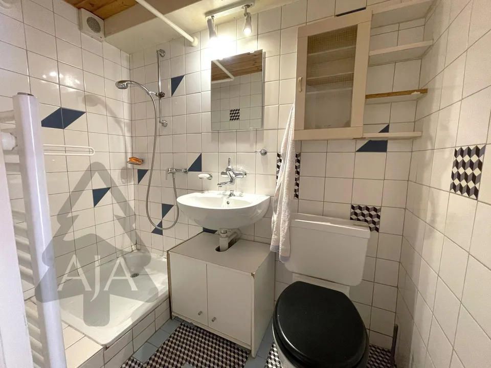 Cressier (in the historic village center), charming semi-detached house with 3 rooms