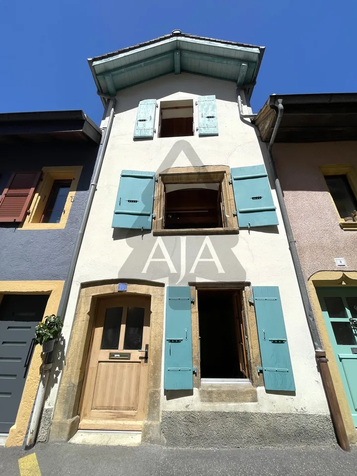 Cressier (in the historic village center), charming semi-detached house with 3 rooms