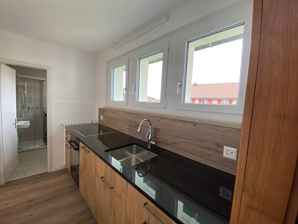 Helle 2.5-Zimmer-Wohnung mit Balkon