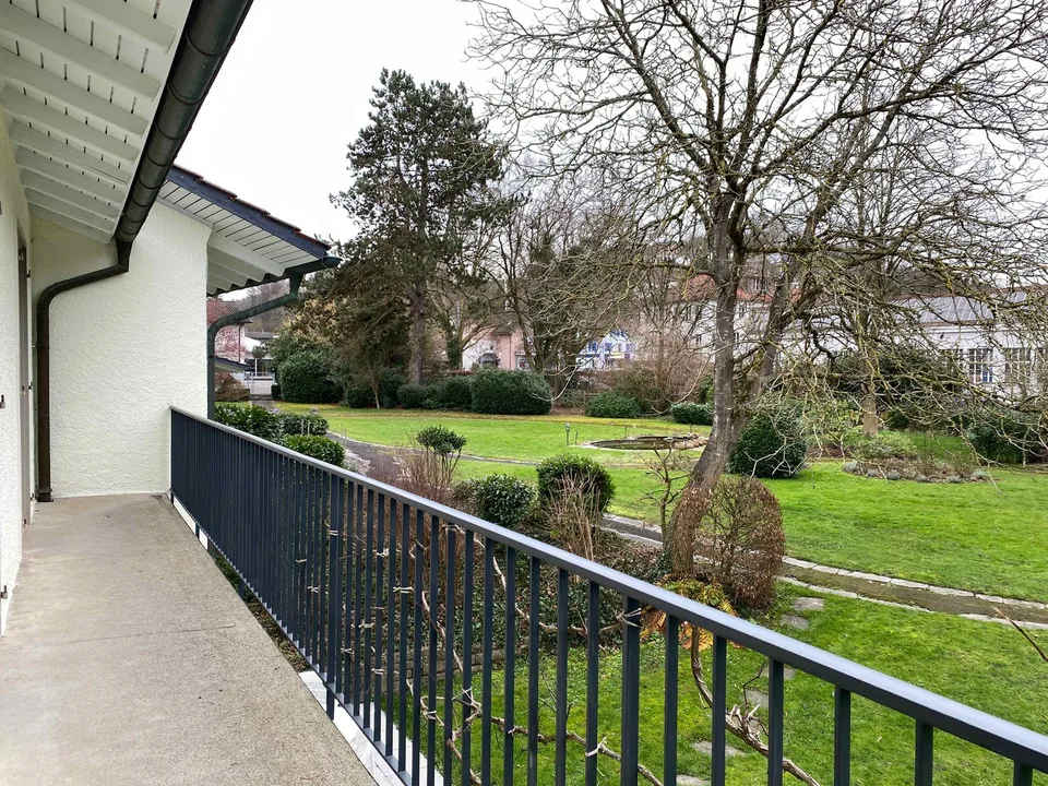 Helle 2.5-Zimmer-Wohnung mit Balkon