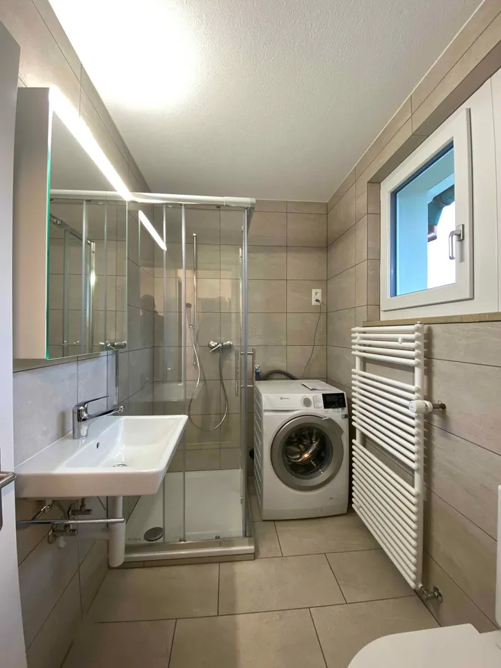 Helle 2.5-Zimmer-Wohnung mit Balkon