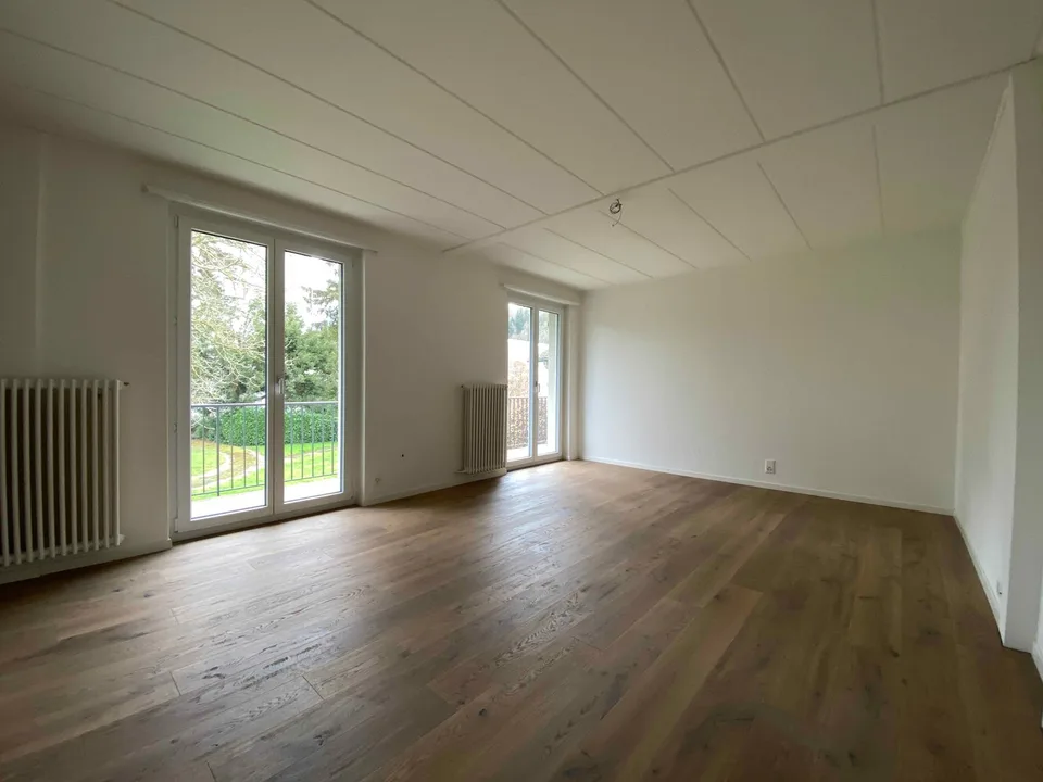 Helle 2.5-Zimmer-Wohnung mit Balkon