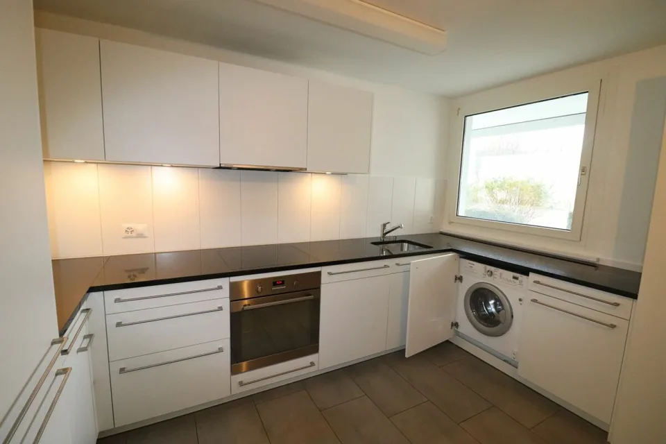 Vicino al centro Mischeli - appartamento mansardato moderno 3 1/2 locali a Reinach