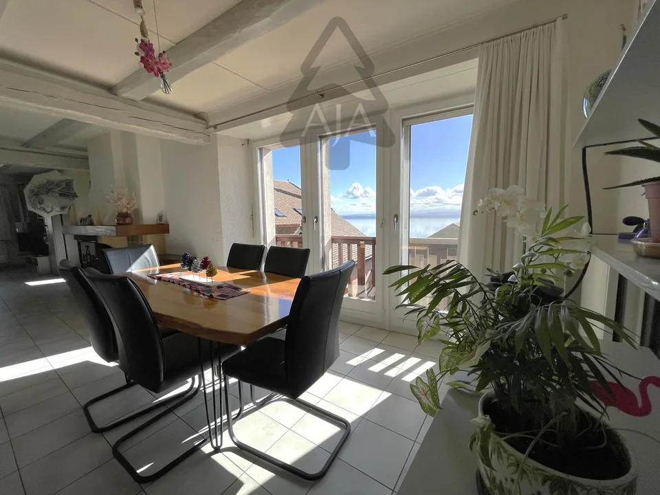 St-Aubin-Sauges, spacious 4.5-room apartment (121 m2) with private garden (53 m2), garage
