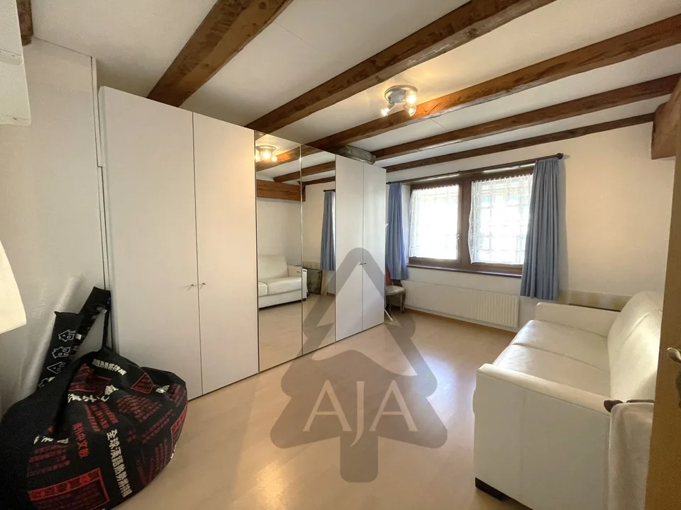 St-Aubin-Sauges, spacious 4.5-room apartment (121 m2) with private garden (53 m2), garage