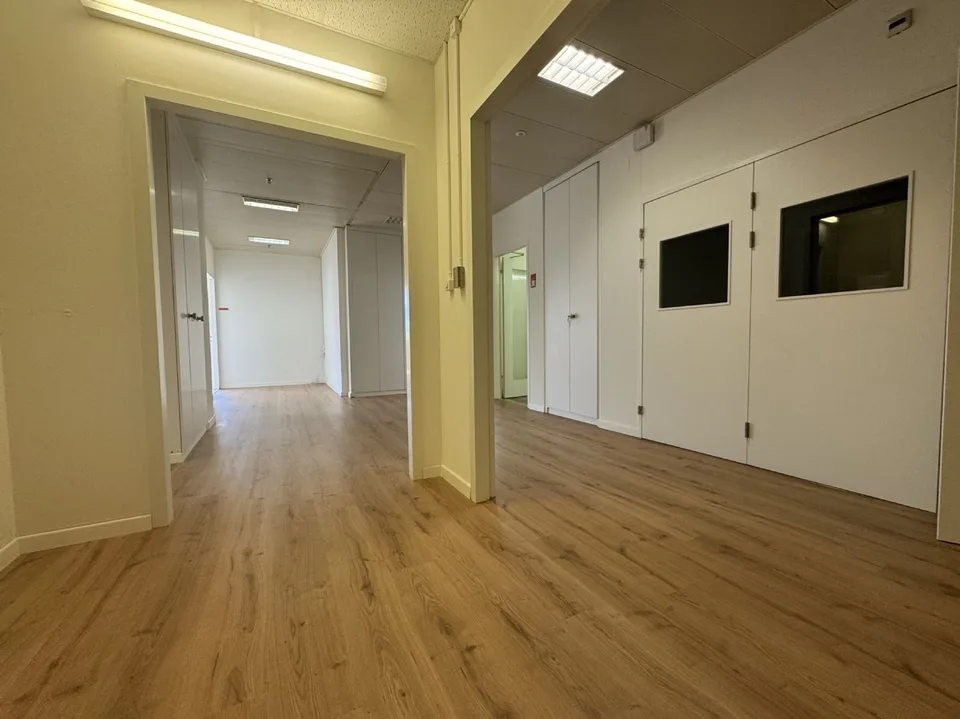 Office/Industrial or Practice Studio Location for Rent at Optimal Location!