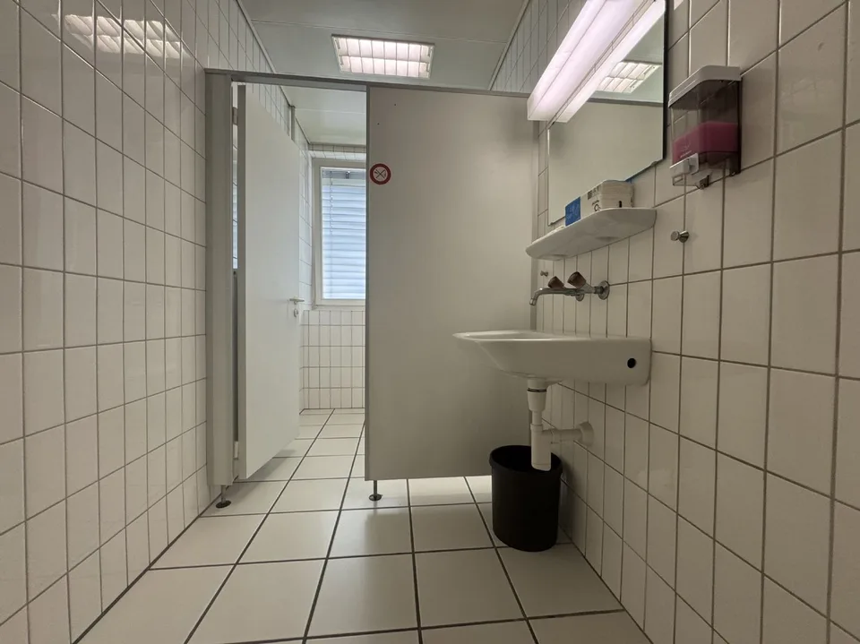 Office/Industrial or Practice Studio Location for Rent at Optimal Location!