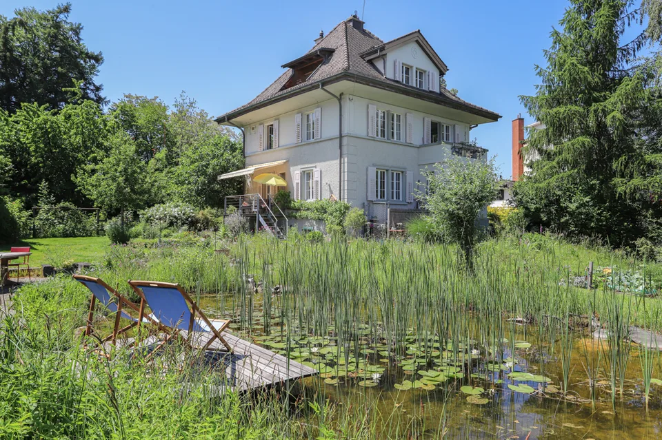 Casa familiare elegante con molto charme e giardino naturale spazioso