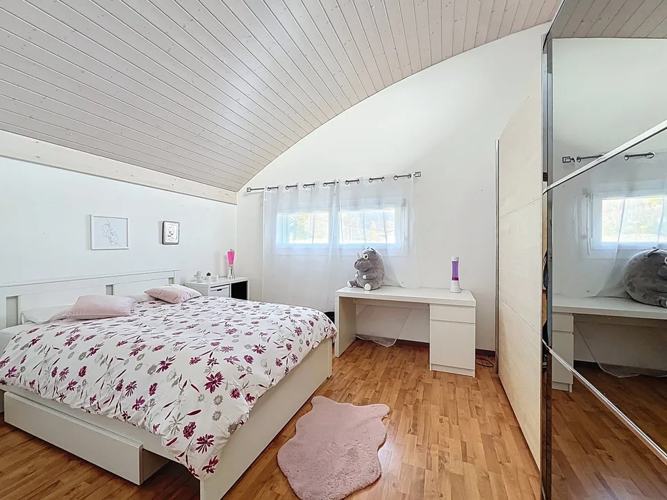 Villa avec vue dégagée, volumes généreux et cadre calme – Vaumarcus
