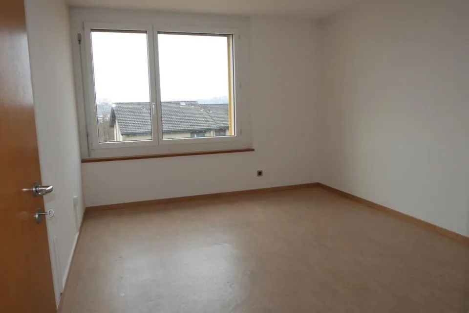 Schöne Wohnung mit Balkon zu vermieten