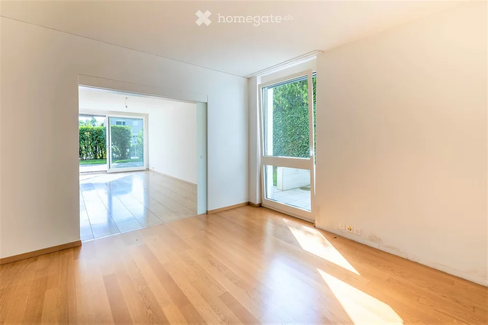 Grosszügiges Wohnen mit sonnigem Gartensitzplatz