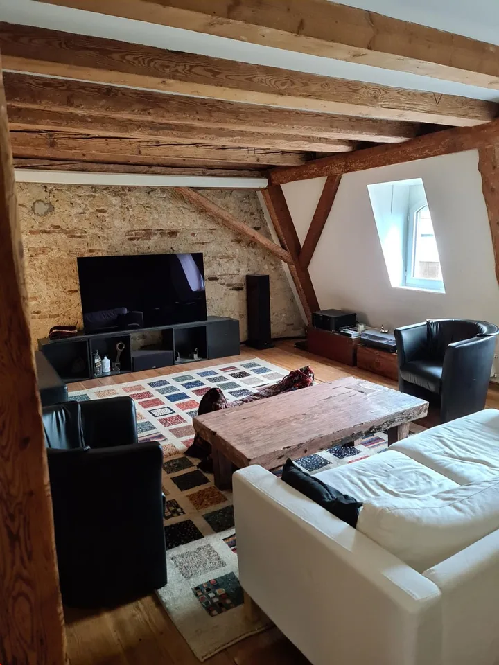 Grosse 3.5 Zimmer Wohnung mit Terrasse auf 2 Etagen