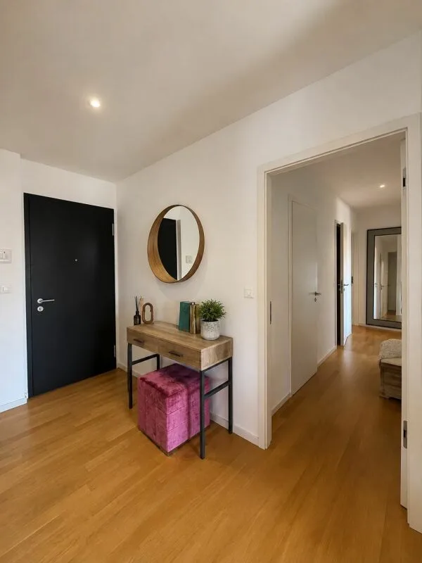 Schönes möbliertes Apartment - 100m2