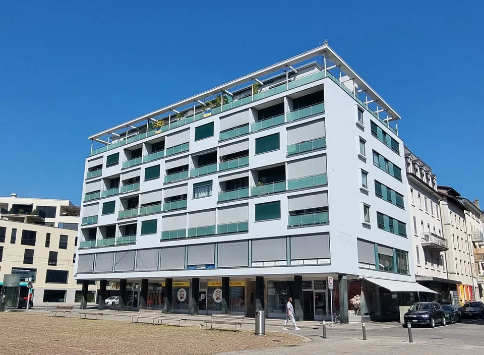 Charmante 2.5-Zimmer-Wohnung mit Cheminée in Biel