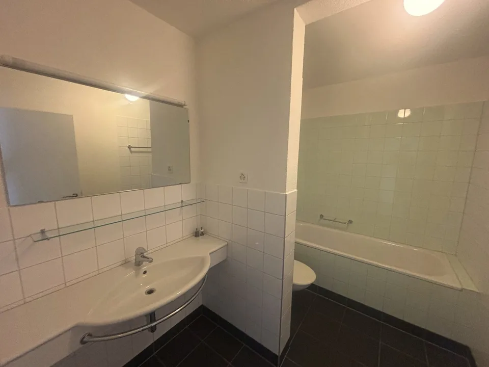 Charmant appartement 2.5 pièces avec cheminée à Biel