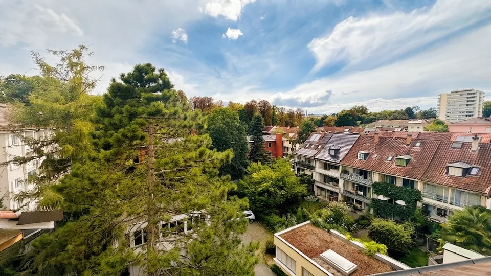 Einzigartige Dachwohnung mit Galerie im Breite-Quartier