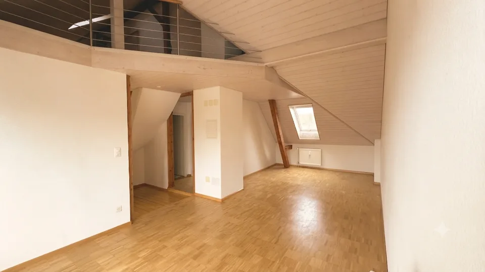 Einzigartige Dachwohnung mit Galerie im Breite-Quartier