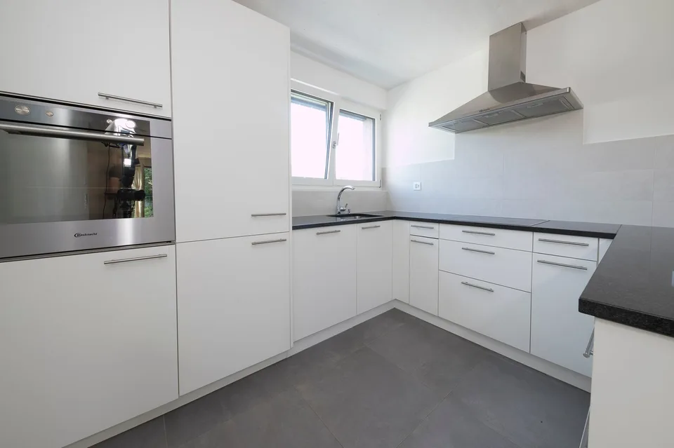 Modern living in Lausen, 2.5-room apartment with terrace