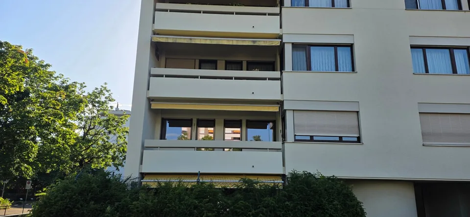 Ampio appartamento di 4,5 locali in affitto nello sviluppo Mischeli