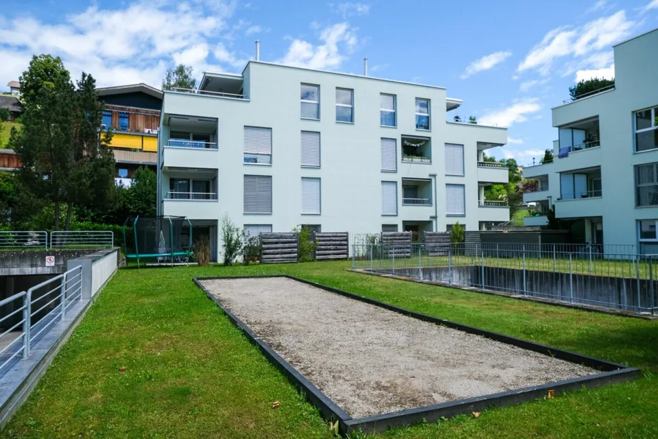 Moderne 2.5-Zimmerwohnung 1. OG Mitte