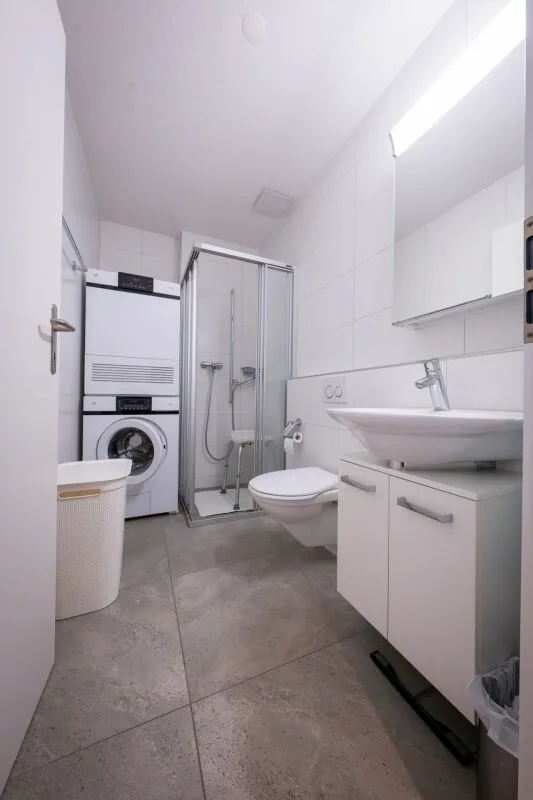 Appartement moderne de 2,5 pièces 1er étage centre-ville