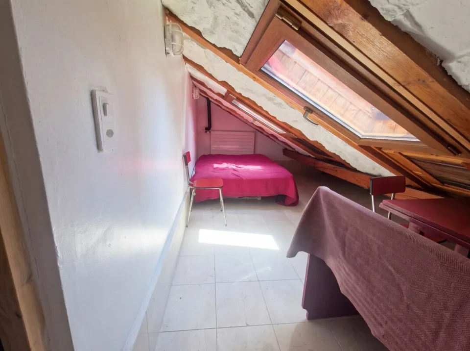Gepflegte 4-Zimmer-Dachwohnung mit Cheminée - Brüggstrasse 74, Biel