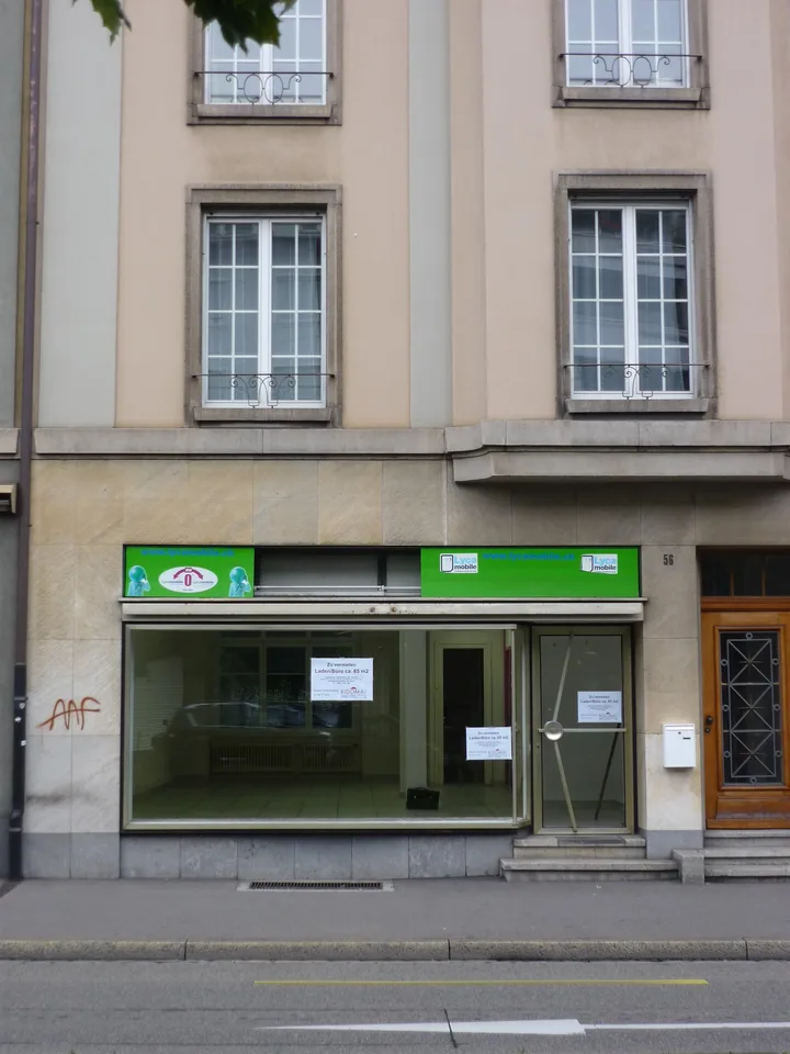 Retail Space / Office with Shop Window + Balcony in Good Traffic Location in Gundeli