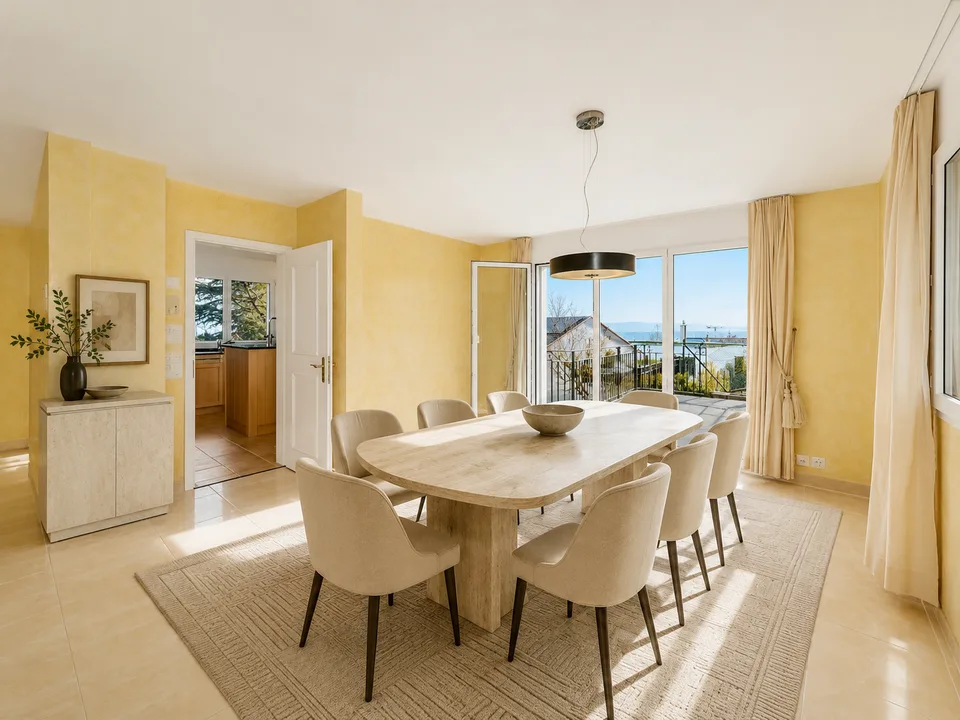 Family-friendly, sunny house with mountain view and privacy in a prime location