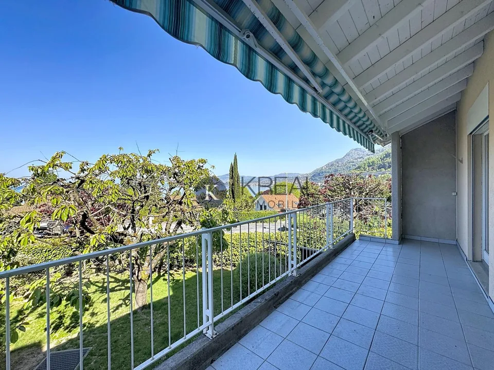 Traumhafte Umgebung in Villeneuve? Schöne 6.5-Zimmer-Villa mit Seeblick
