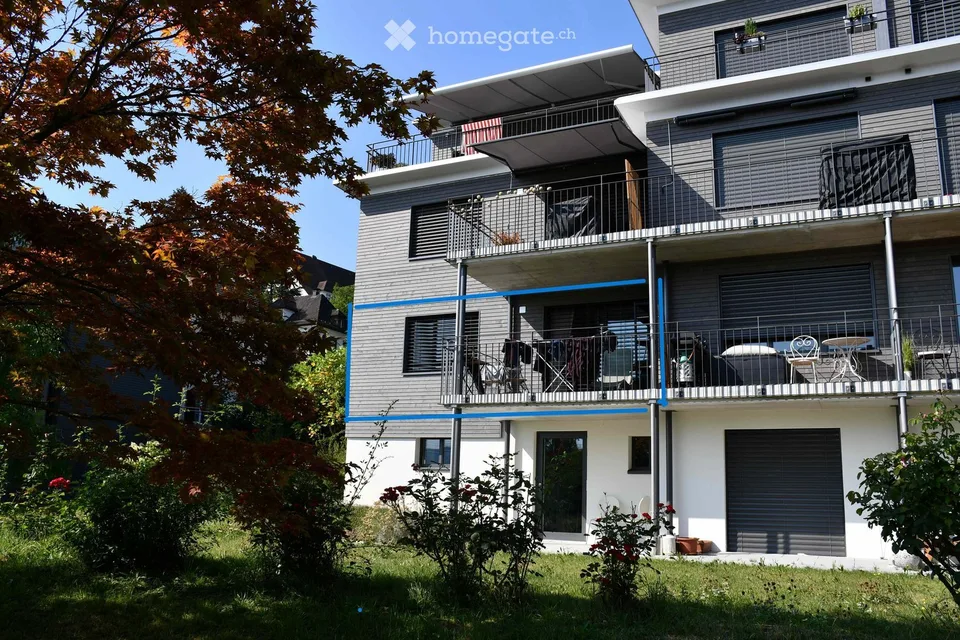 Helle 4-Zimmer-Wohnung mit Balkon und Sitzplatz in Thalwil
