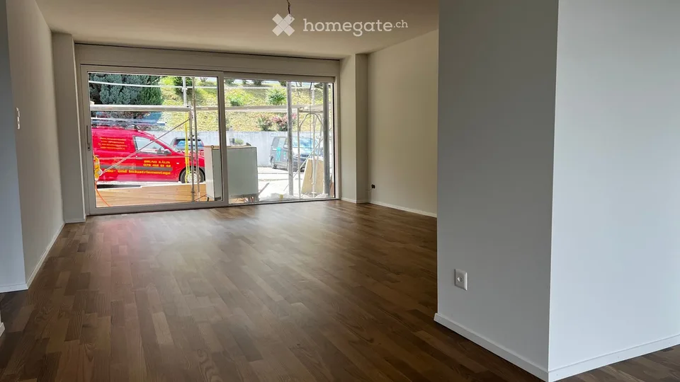 Helle 4-Zimmer-Wohnung mit Balkon und Sitzplatz in Thalwil