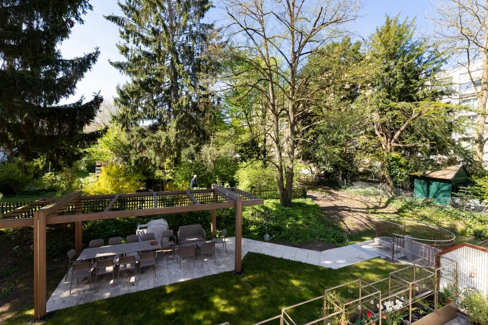 Oasis of well-being with service and security