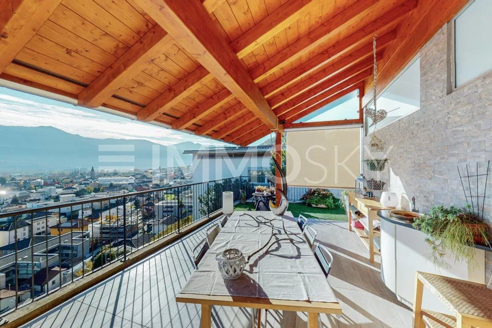 Vista imprendibile, grandi spazi, in zona soleggiata