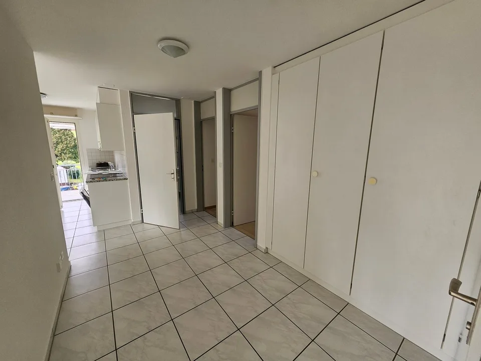 Charmant appartement de 4 pièces en mansarde dans un quartier calme de Laupersdorf