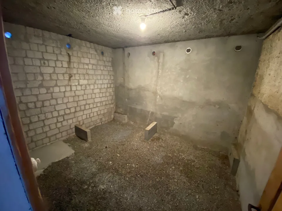 Versatile cellar room